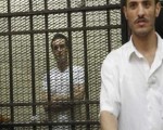   مصر اليوم - تأجيل محاكمة دومة في أحداث مجلس الوزراء إلى 4 أغسطس