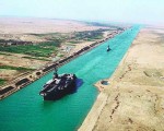   مصر اليوم - 42 سفينة تعبر المجرى الملاحي لقناة السويس