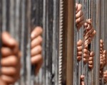 مصر اليوم - اعتقال 16 شخصًا لاتهامهم بمخالفة قانون التظاهر في المنيا