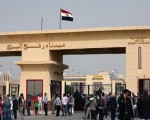 مصر اليوم - وصول حالة من الجرحى والمصابين الفلسطينيين إلى الجانب المصري