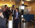 مصر اليوم - بدء تشغيل بوابات الجوازات الإلكترونية في مطار القاهرة