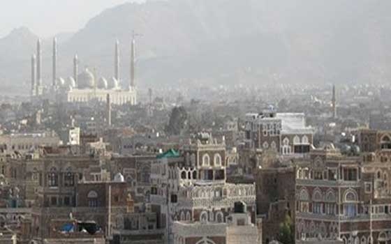   مصر اليوم - النقل والثقافة يشاركان عمال مطار صنعاء مأدبة إفطار وأمسية رمضانية