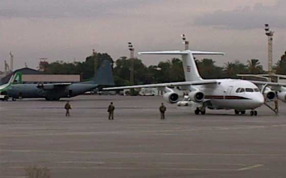   مصر اليوم - مجموعات مسيطرة على مطار امعيتيقة تمنع رئيس الحكومة الليبية من السفر