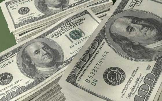   مصر اليوم - أسعار النفط تتخطى حاجز المائة دولار في المعاملات الآجلة