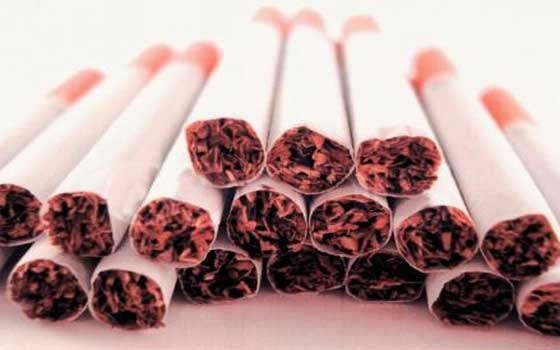   مصر اليوم - تكريم 38 محلاً تجاريًا في المكلا ممتنعًا عن بيع التبغ