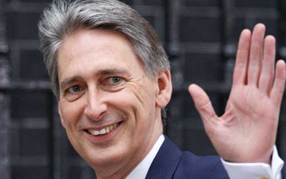   مصر اليوم - وزير الخارجية البريطاني يعرب عن تعازيه لضحايا الطائرة الجزائرية