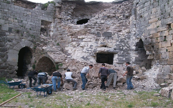   مصر اليوم - الآثار والمتاحف تنهي المرحلة الأولى من إعادة تأهيل قلعة الحصن