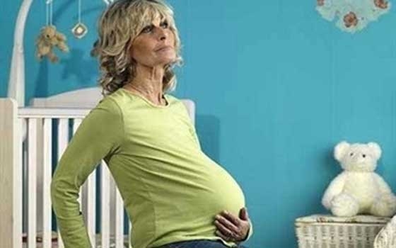   مصر اليوم - دراسة حديثة تُؤكّد أن السيّدات اللاتي يُنجِبن في الكِبَر يَعِشْن عمرًا أطول