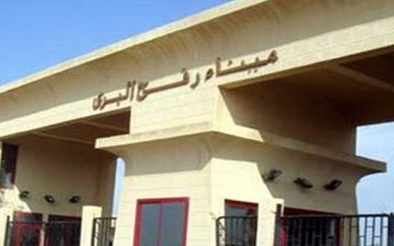   مصر اليوم - إدخال مساعدات مصرية إلى قطاع غزة عبر ميناء رفح