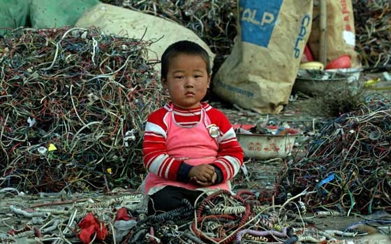   مصر اليوم - طفل من بين ستة يابانيين يعيش تحت مستوى خط الفقر