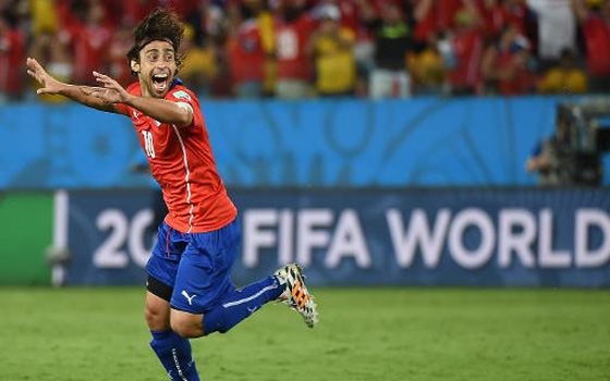   مصر اليوم - نجم العين السابق فالديفيا يعتزل اللعب دوليًا