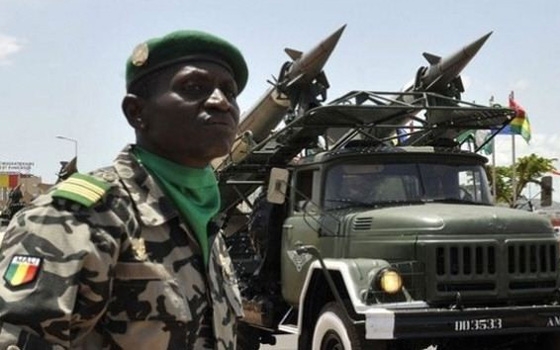   مصر اليوم - إشتباكات بين فصائل من الطوارق في شمال العاصمة المالية باماكو