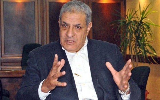   مصر اليوم - إبراهيم محلب يهنئ رئيس هيئة قضايا الدولة الجديد