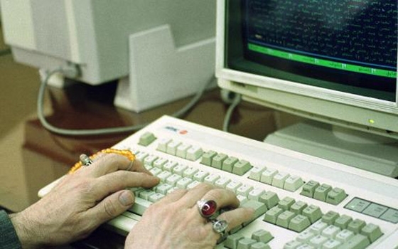   مصر اليوم - إيران: أحكام بين 11 و21 عامًا على شبان أدينوا بنشاطات ضد النظام على فيسبوك