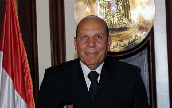   مصر اليوم - تعيين شابين وفتاة مساعدين لكل وزير ومحافظ