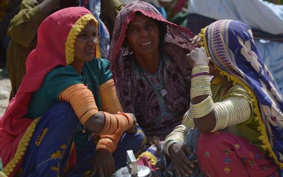   مصر اليوم - محكمة باكستانية توجه التهم لخمسة أشخاص في رجم امرأة حتى الموت