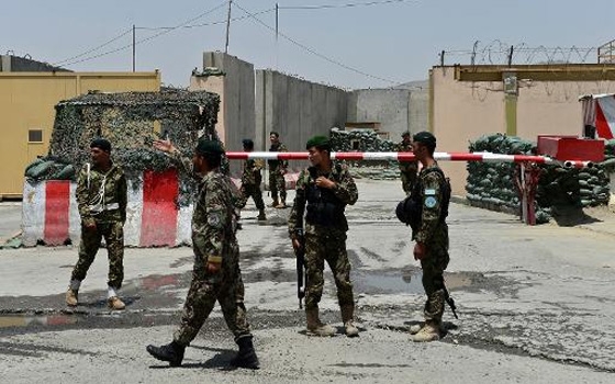   مصر اليوم - إطلاق قذائف على مطار كابول ولا ضحايا