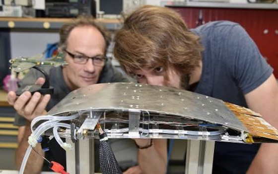   مصر اليوم - باحثون يصممون أجنحة طائرات تنتفخ للأعلى مثل أجنحة الطيور الكواسر