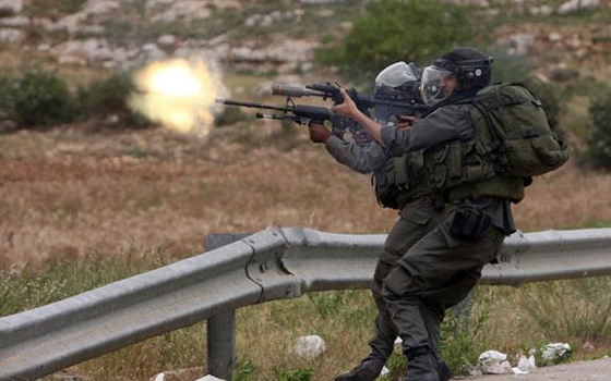   مصر اليوم - مقاومون يقتحمون الحدود شمال غزة ويشتبكون مع جنود الاحتلال