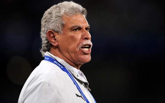   مصر اليوم - شحاتة يرغب في ضم لاعبين إفريقيين إلى الدفاع الجديدي