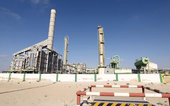   مصر اليوم - انفصاليو الشرق الليبي يعلنون فك الحصار عن الموانئ النفطية