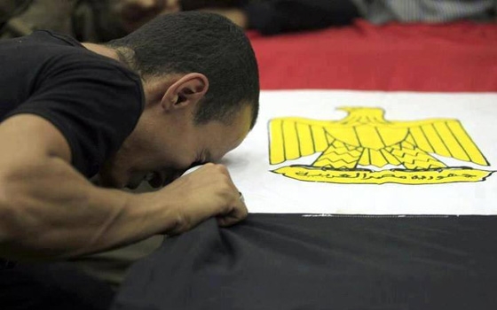   مصر اليوم - القوات المسلحة المصريّة تنعي أبائها ضحايا حادث الوادي الجديد