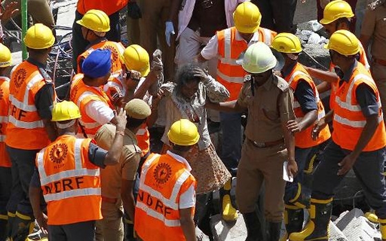   مصر اليوم - 11 قتيلًا في إنهيار جدار على مساكن عمال في الهند