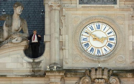   مصر اليوم - فرنسي يصعد إلى طائرة في مطار باريس من دون تذكرة سفر