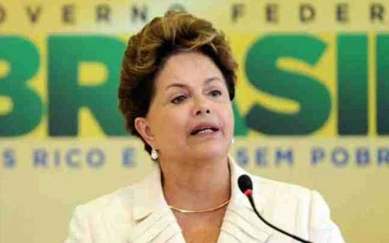   مصر اليوم - ديلما روسيف تسلم كأس العالم وتتمنى تتويج البرازيل