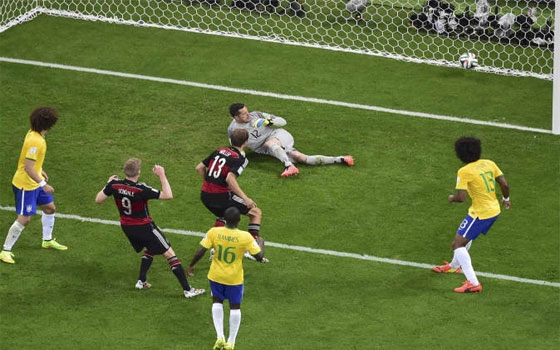   مصر اليوم - صحافة البرازيل تصف الهزيمة بـالمذلة والمهينة الكارثة الكروية