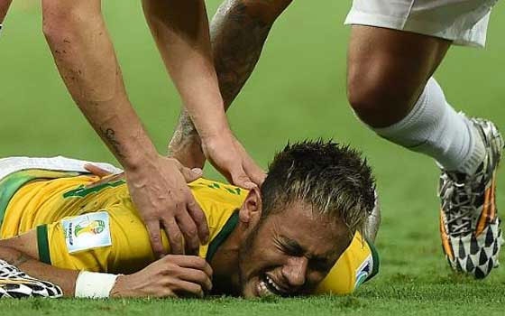   مصر اليوم - الاتحاد البرازيلي يطالب بمعاقبة تسونيغا وسحب انذار تياغو سيلفا