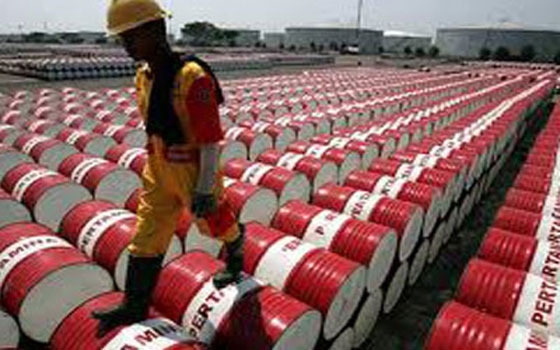   مصر اليوم - برنت يسجل أدنى مستوى له قرب 111 دولارا للبرميل