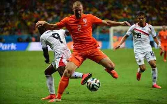   مصر اليوم - شكوك حول مشاركة الهولندي فلار أمام الأرجنتين