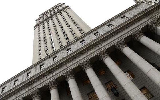   مصر اليوم - إطلاق سراح شرطي أميركي كان يحلم بأكل لحوم النساء