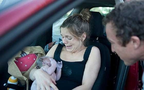   مصر اليوم - أميركيَّة تضع مولودتها الأولى في سيارتها أثناء ذهابها إلى الطبيب