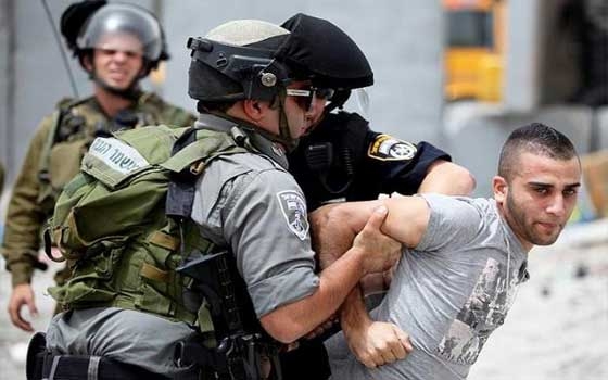   مصر اليوم - اسرائيل تشن حملة اعتقالات واسعة في الضفة الغربية طالت نوابًا ووزيرًا سابقًا