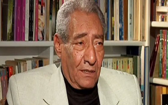   مصر اليوم - الأبنودي يؤكد أنّ موته لن يكون في هذه السهولة وستصحبه ضجة إعلامية