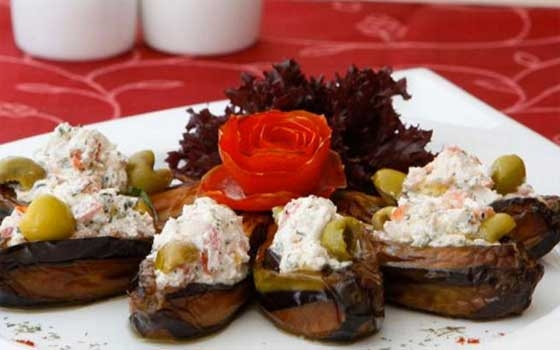   مصر اليوم - الباذنجان المحشو بالجبن