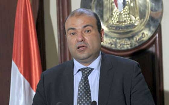   مصر اليوم - وزير التموين يطالب المواطنين بعدم ترك بطاقاتهم التموينية عند البقالين