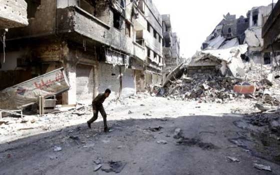   مصر اليوم - القوّات السوريّة تقصف حلب بالبراميل المتفجّرة وداعش يسيطر على حقل الشاعر