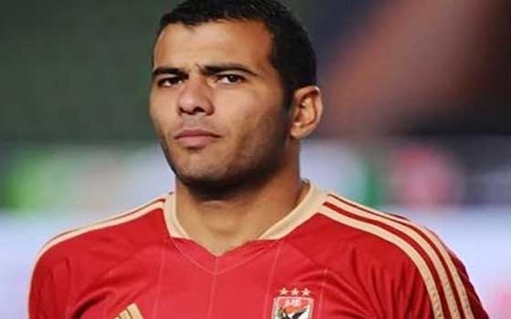 مصر اليوم - للمرة الأولى عماد متعب يتخلّى عن رقم قميصه