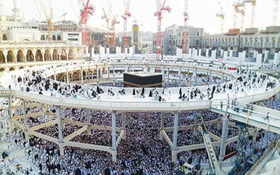   مصر اليوم - وجود سبعة الأف طائف في الساعة في المطاف المؤقت