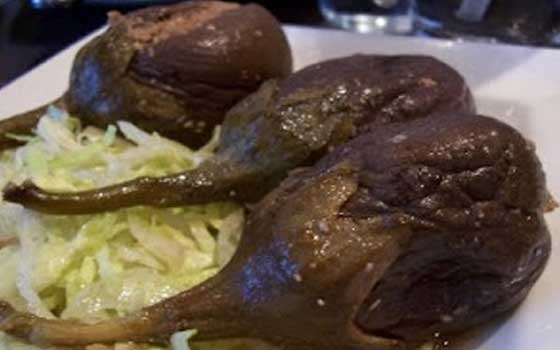   مصر اليوم - المكدوس بالثوم والفلفل