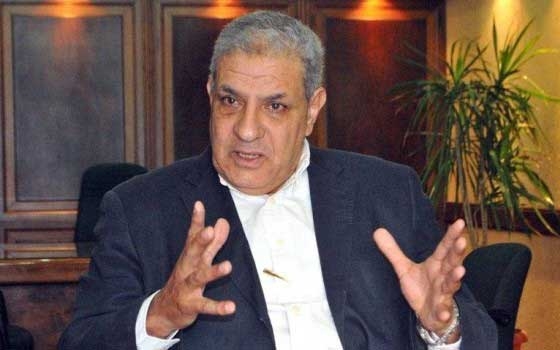   مصر اليوم - محلب يتابع شكاوي المواطنين من مركز معلومات مجلس الوزراء