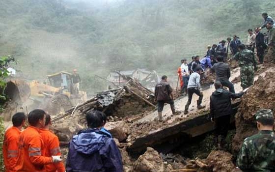 مصر اليوم - فقد 17 شخصًا إثر وقوع انهيار أرضي جنوب غرب الصين