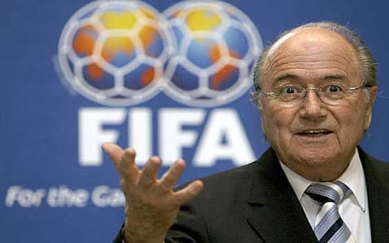   مصر اليوم - بلاتر: إعتذار لويس سواريز يؤكد مبدأ اللعب النظيف