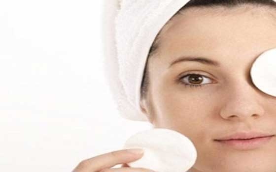   مصر اليوم - تخلصي من الهالات السوداء في رمضان بأبسط الطرق الطبيعية