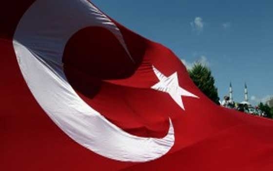   مصر اليوم - إخلاء سبيل 38 مسؤولاً أمنيًا تركيًا بعد اعتقالهم بتهمة التجسس والتزوير