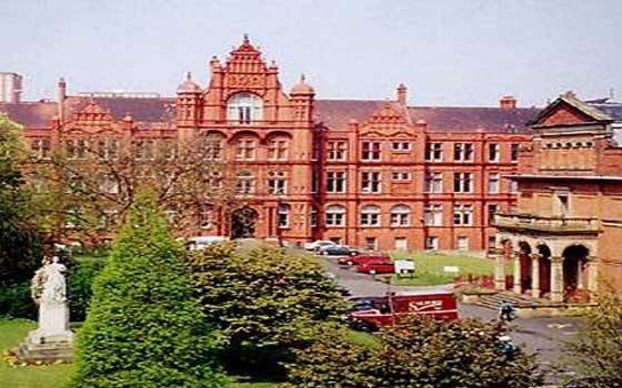   مصر اليوم - وفد من جامعة سالفورد البريطانية يشيد بحرص هيئة الإمارات للهوية على العمل