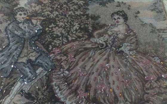   مصر اليوم - تطعيم معلّقات الجوبلان بالخرز والأحجار الكريمة يُظهر جمالها